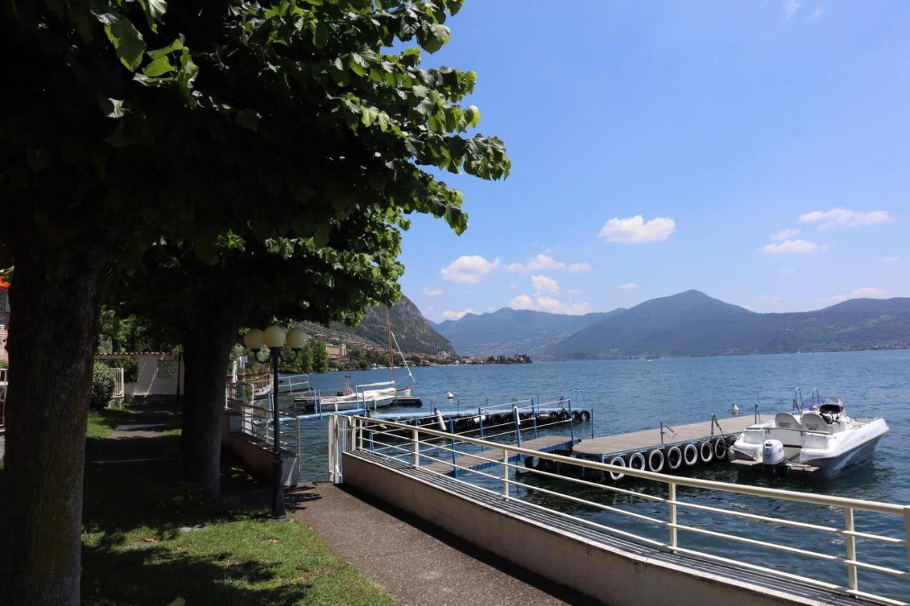 La Finestra "Sul Lago" Predore Extérieur photo