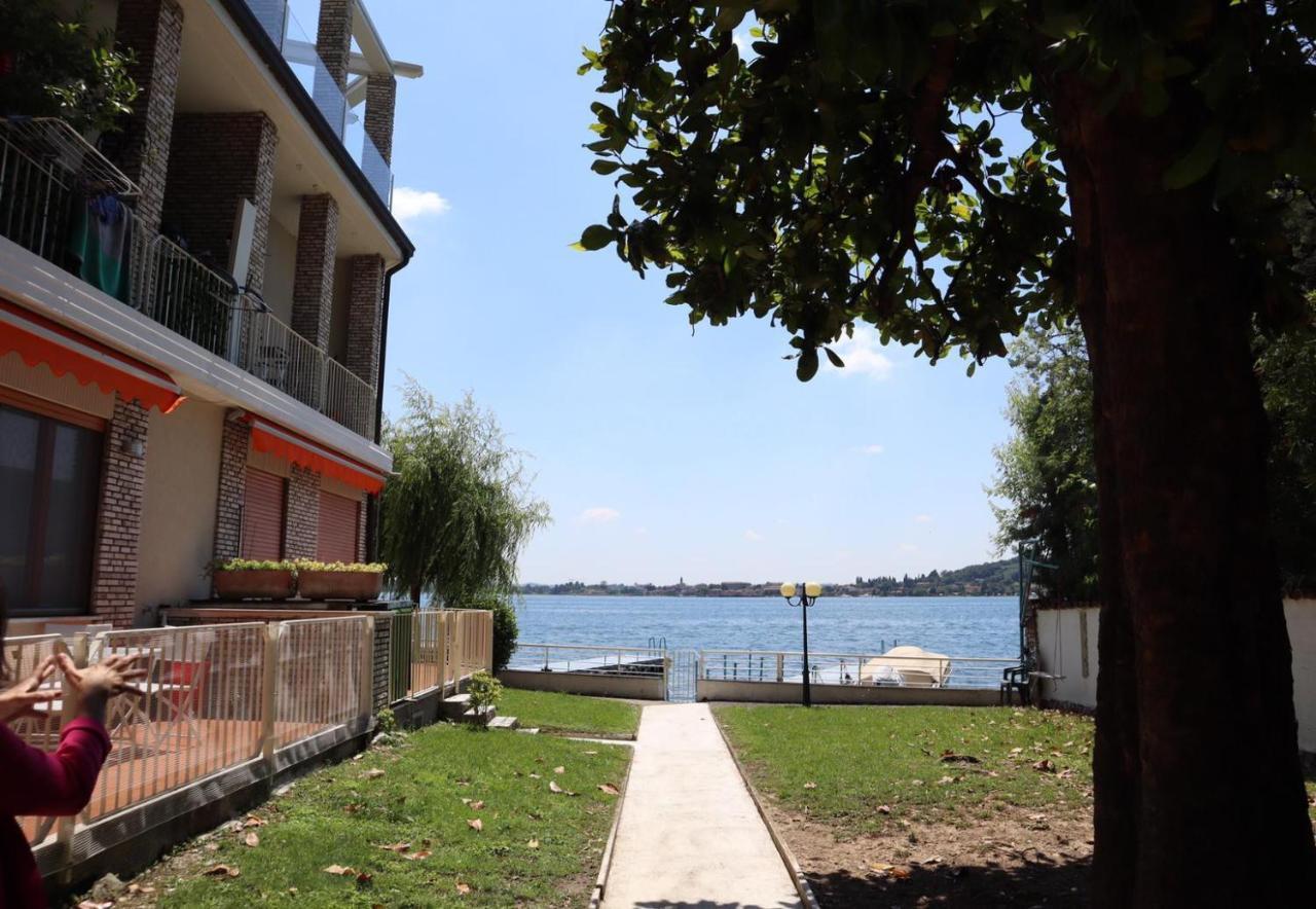 La Finestra "Sul Lago" Predore Extérieur photo
